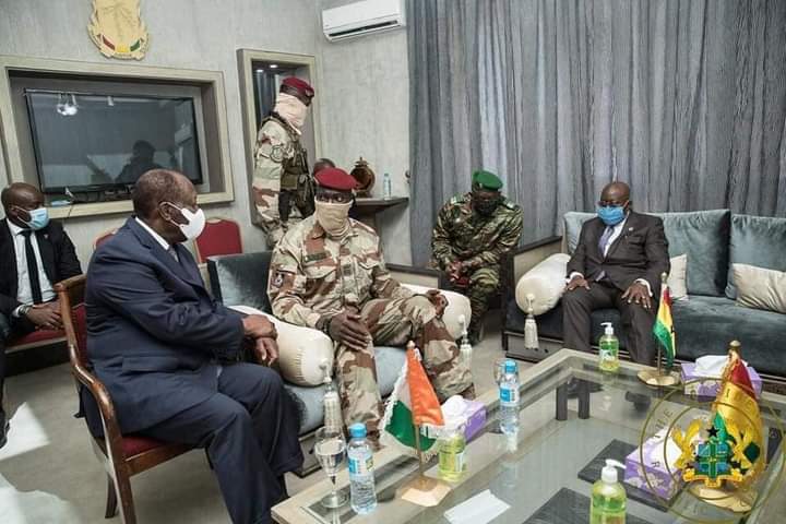 AliouTeliwi's tweet photo. Chers ivoiriennes et ivoiriens  votre colis est à avec nous.
On attend que le feu vert le reste on gère sans dégâts. 
Afakoudou 
@AOuattara_PRCI  @Nath_Yamb 
@SOROKGUILLAUME https://t.co/rxKXAdQWTw