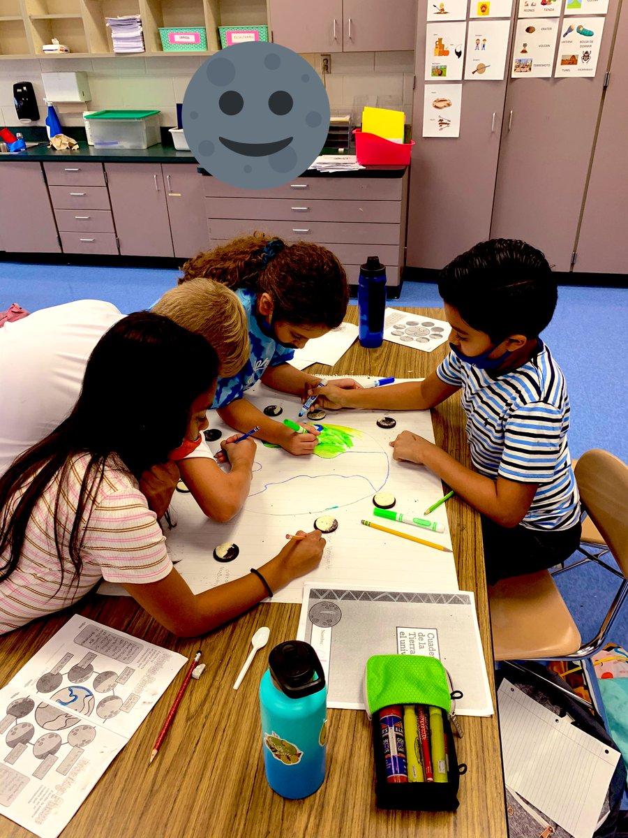 AngelesRatti's tweet photo. Back in Argentina PL showed me a video of a teacher teaching Moon Phases, and today I got to do it with my students. I looooove teaching Science!!!! And they love it too ;) @ParticipateLrng @MicheleMacumber  #unitingourworld 🇦🇷🇺🇸 https://t.co/5OqH6Nb1Zh