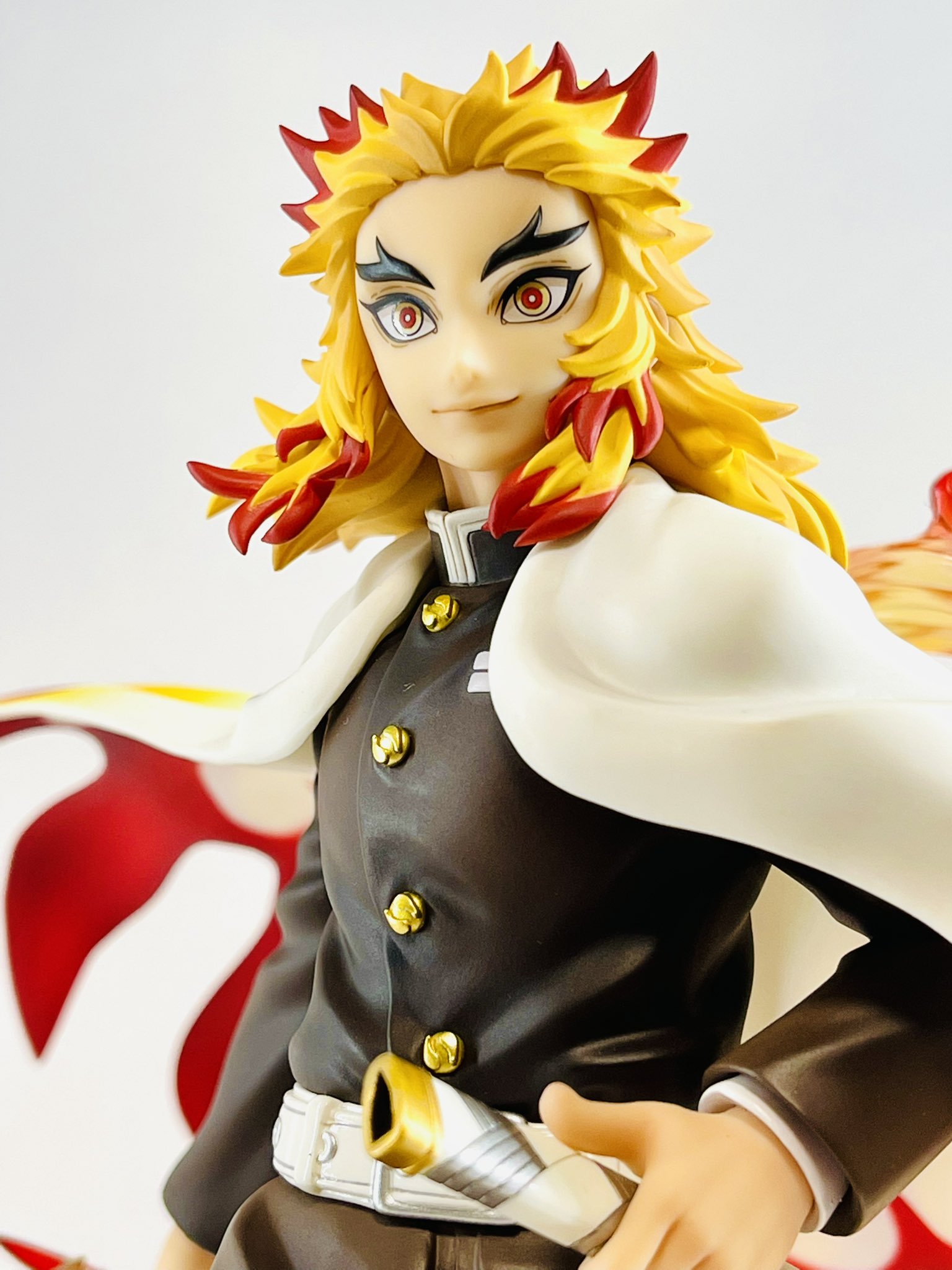 おこめちゃん G E M シリーズ 鬼滅の刃 煉獄杏寿郎 開封 多分 今までの煉獄さんのフィギュアの中でも最高のクオリティだと思います デコマスと違いすぎるとネットで炎上してましたが 自分は全然気になりません 十分カッコイイです 鬼滅の刃