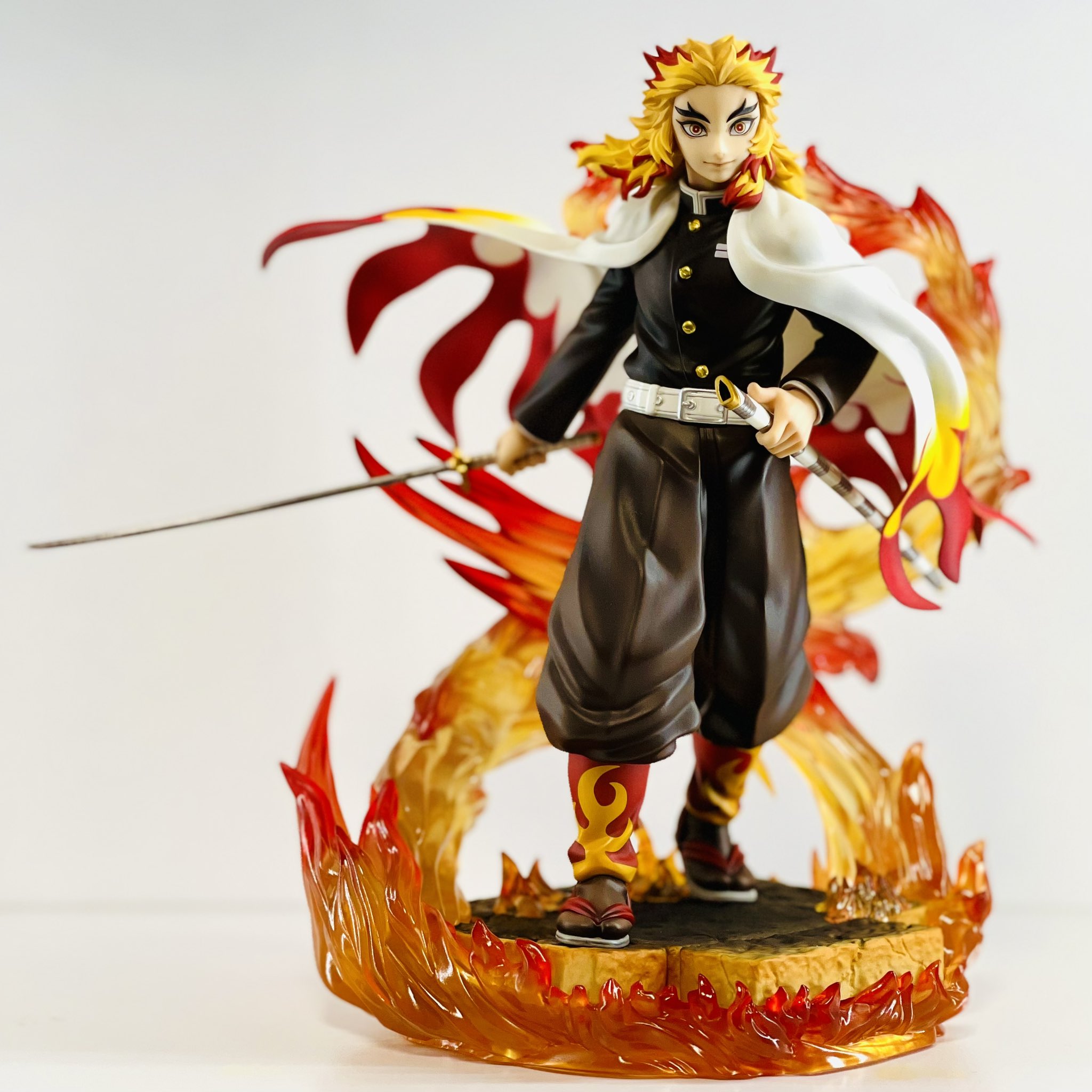 おこめちゃん G E M シリーズ 鬼滅の刃 煉獄杏寿郎 開封 多分 今までの煉獄さんのフィギュアの中でも最高のクオリティだと思います デコマスと違いすぎるとネットで炎上してましたが 自分は全然気になりません 十分カッコイイです 鬼滅の刃