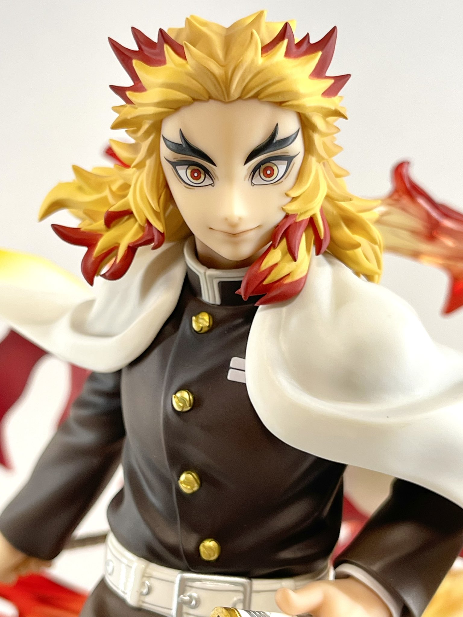 おこめちゃん G E M シリーズ 鬼滅の刃 煉獄杏寿郎 開封 多分 今までの煉獄さんのフィギュアの中でも最高のクオリティだと思います デコマスと違いすぎるとネットで炎上してましたが 自分は全然気になりません 十分カッコイイです 鬼滅の刃