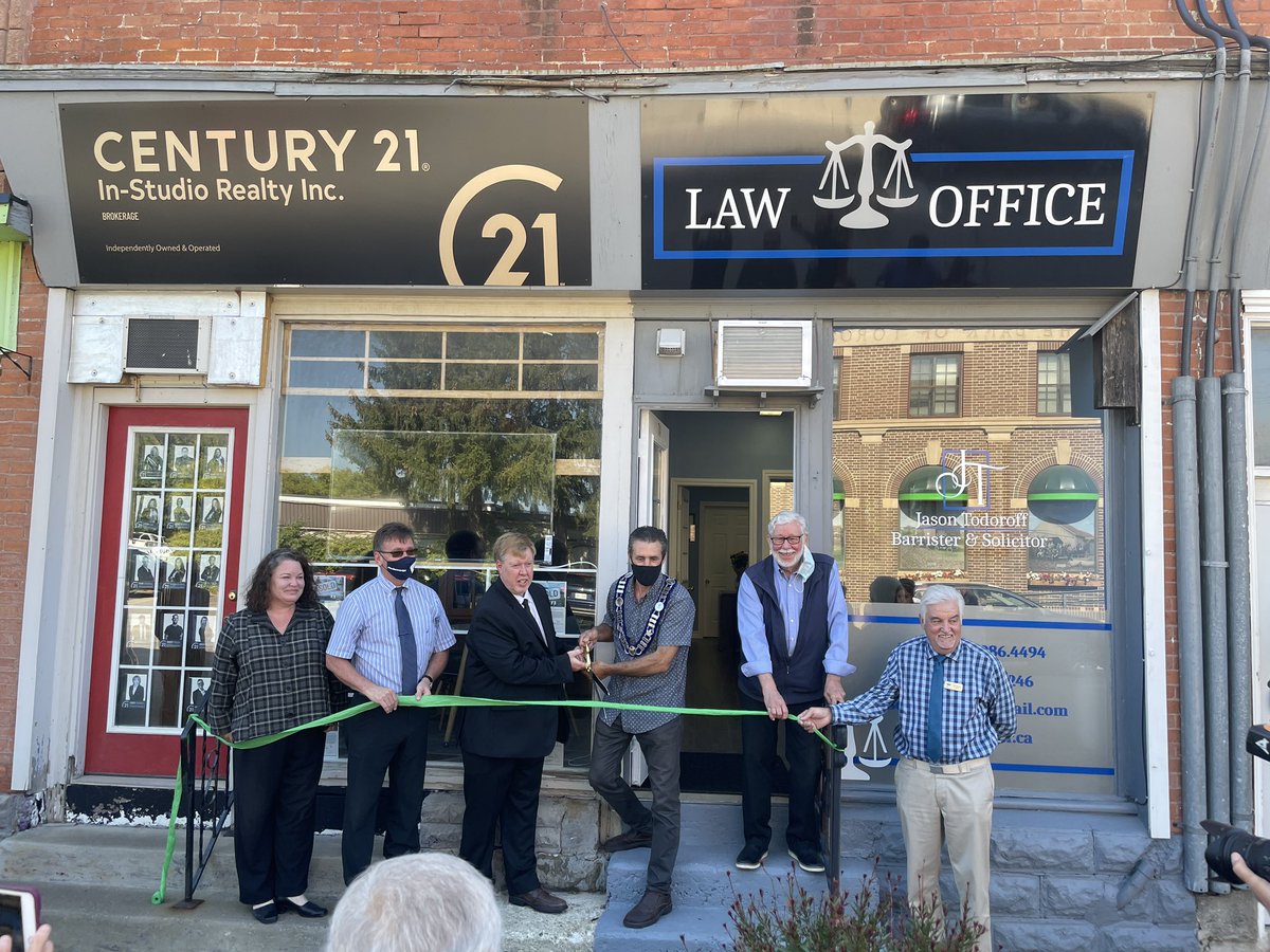 AlexRuff17's tweet photo. Another busy couple days at the doors in @CityOwenSound, Markdale & Flesherton. Great seeing new businesses open in Markdale and the Grey-Bruce #BigBrothersBigSisters @bbbsc flag being raised in @GreyHighlands1. Even got in a national panel on @CPAC_TV. #VoteRuff #Vote @CPC_HQ https://t.co/J23Nwuxpeg