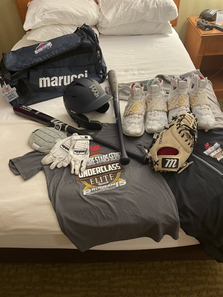 Thank you <a href="/ftrstarsseries/">New Balance 𝗙𝘂𝘁𝘂𝗿𝗲 𝗦𝘁𝗮𝗿𝘀 𝗦𝗲𝗿𝗶𝗲𝘀</a> and <a href="/_JeremyBooth/">Jeremy Booth</a> for the invite to this one of a kind experience and thanks to <a href="/MarucciSports/">Marucci</a> <a href="/newbalance/">New Balance</a> for the gear!!! Truly blessed to be apart of an event like this
