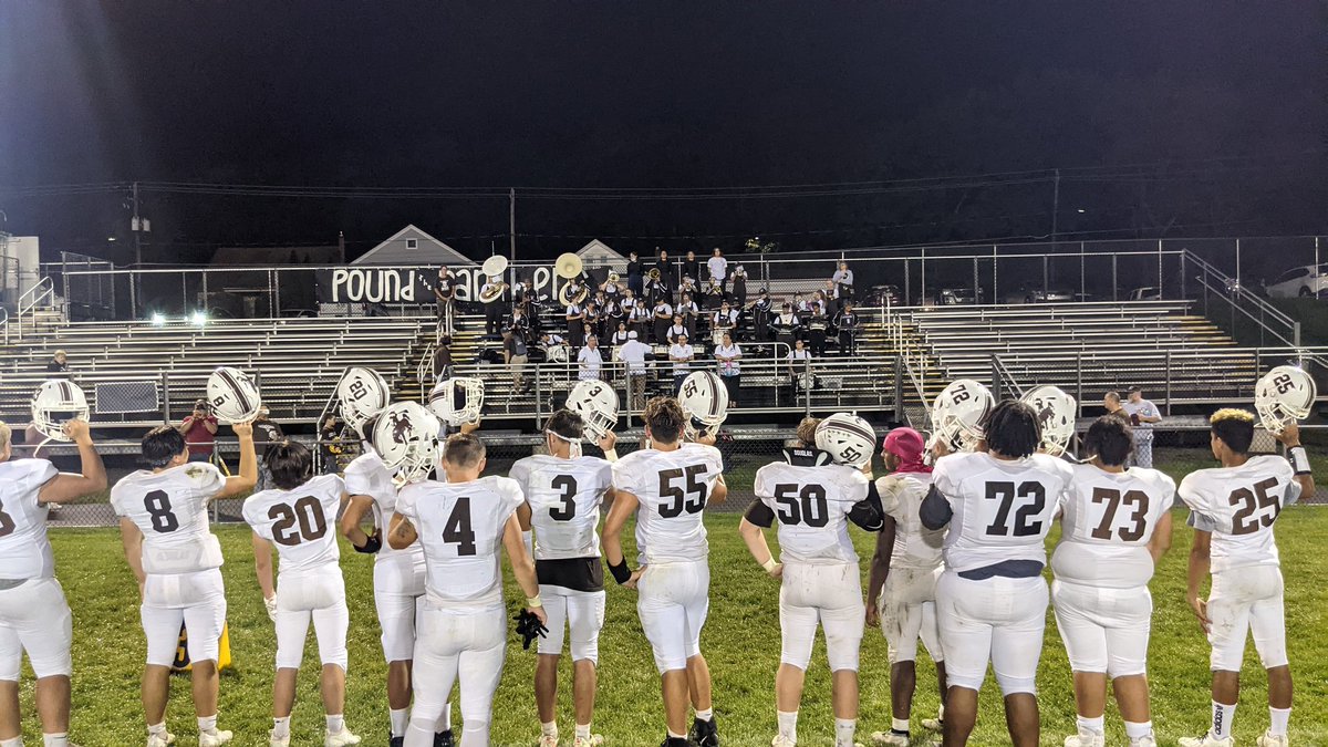 CHSRoughRiders's tweet photo. VFB- Final
ROUGH RIDERS 32 - Panther Valley 6
#GoRoughs 🏈 https://t.co/WksGBoOhMJ