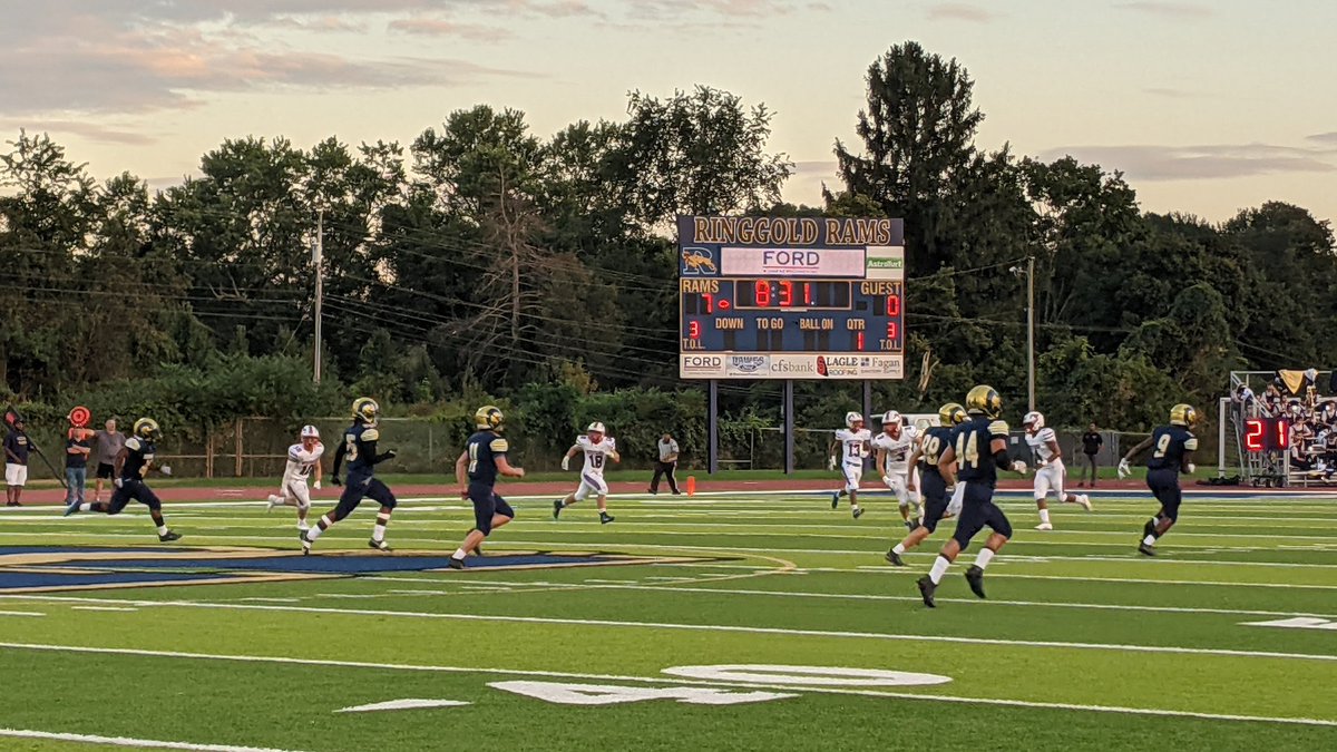 ClubRinggold's tweet photo. Rams score first touchdown against the mustangs 🙌🏈 https://t.co/vuYxuhbd9E