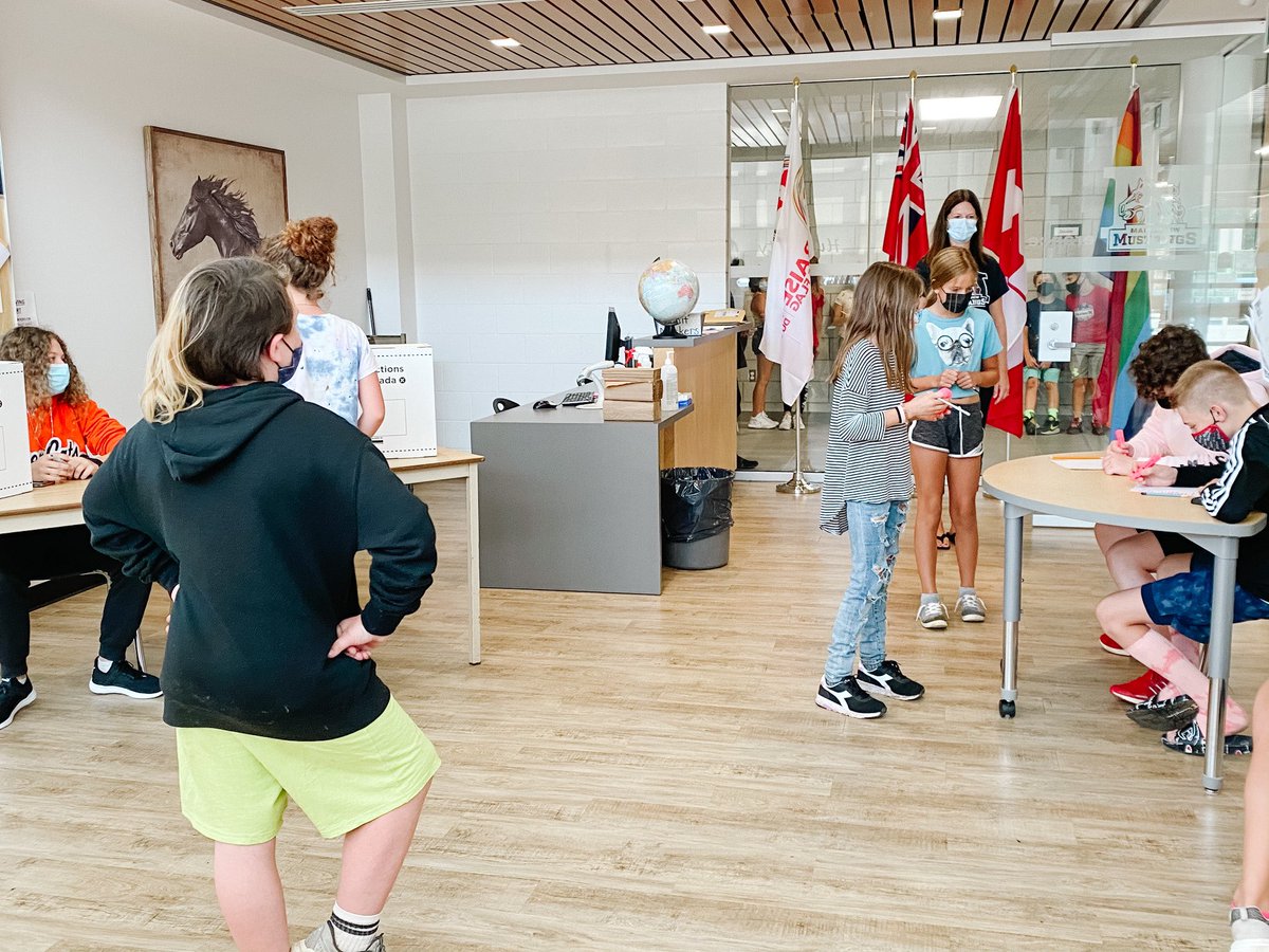 Sarah Cloutier tweet media