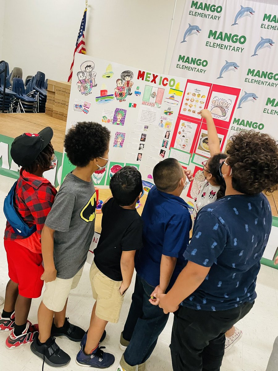 HcpsMango's tweet photo. Thank you to our student services team for helping us kick off #HispanicLatinxHeritageMonth right! Our students created displays that teach about the various Hispanic & Latinx cultures represented at our school. #thisisMango @HillsboroughSch @TransformHCPS @KPteach55 https://t.co/nP1OWzhj4B
