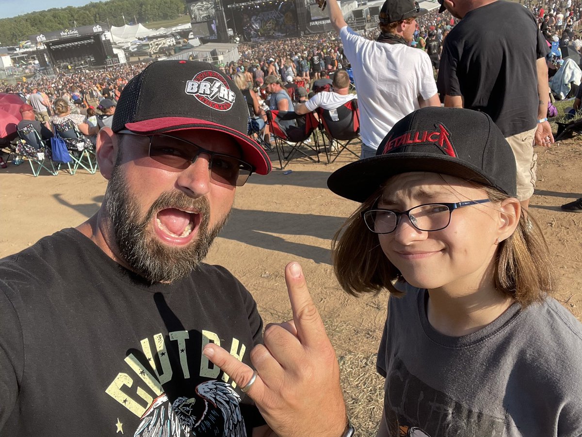 TecShdw's tweet photo. @npfallon and @clutchofficial when can I hear Zombie Barricades at a Clutch concert?  I get is the company band but that is so Clutch!  I’ll be in Albany for my birthday, only the 2nd time seeing Clutch this year, maybe some Zombie Barricades? https://t.co/Ytw7FWaq06