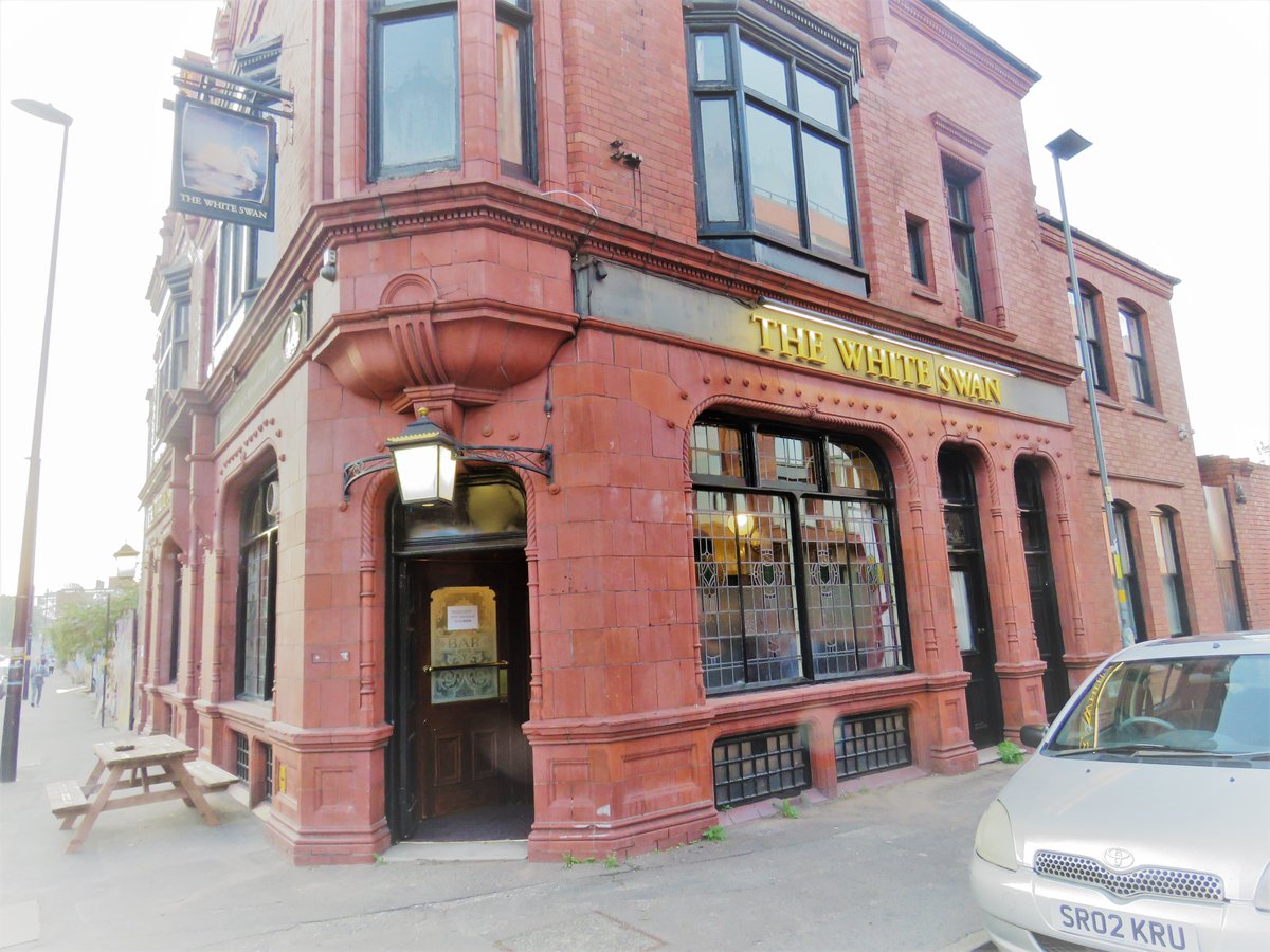 Paula_Artist6's tweet image. Had such a lovely night @WSwanDigbeth saved &amp;amp; reopen under new management the owners of @WoodmanBrum @TheBullBrum must visit now open 
@ProtectPubs @CampaignforPubs @mydigbeth @theirishpost @PositivelyMKH @ichoosemag @BiteYourBrum @ellrbrown @BirminghamWeAre