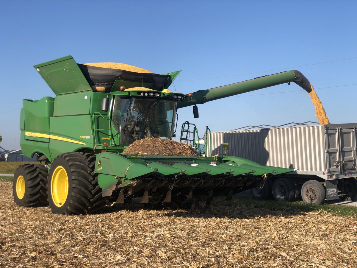 Yes <a href="/ScottSloan6164/">Scott Sloan</a>⁩ you can run a 6-row head with LSW 1250 tires.   Barely. (Rears are LSW 850.)  No, the tank extension doesn’t really hold 450.