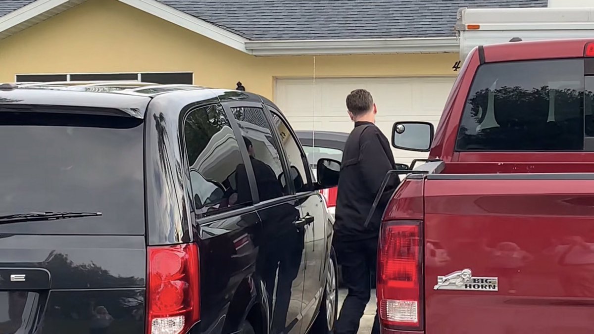 BREAKING: Investigators enter the family home of Brian Laundrie, per his family’s request. #FindGabby