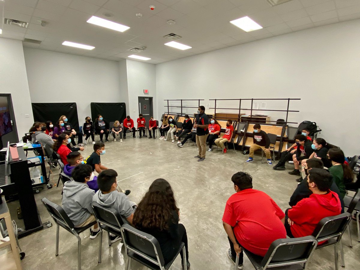 dwp_choirs's tweet image. Thank you ENCORE for a great rehearsal! We are so proud of your leadership and dedication. Keep up the good work! @MrsCisnerosCFB  @DeWitt_Perry @CFBISD  #dwpchoir #youbelonghere #leadership #popchoir