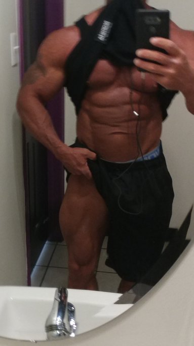 Who wants to see this👇      fucking this 👇...find me on   https://t.co/k1gKbNePLP @gymmommy17 and give