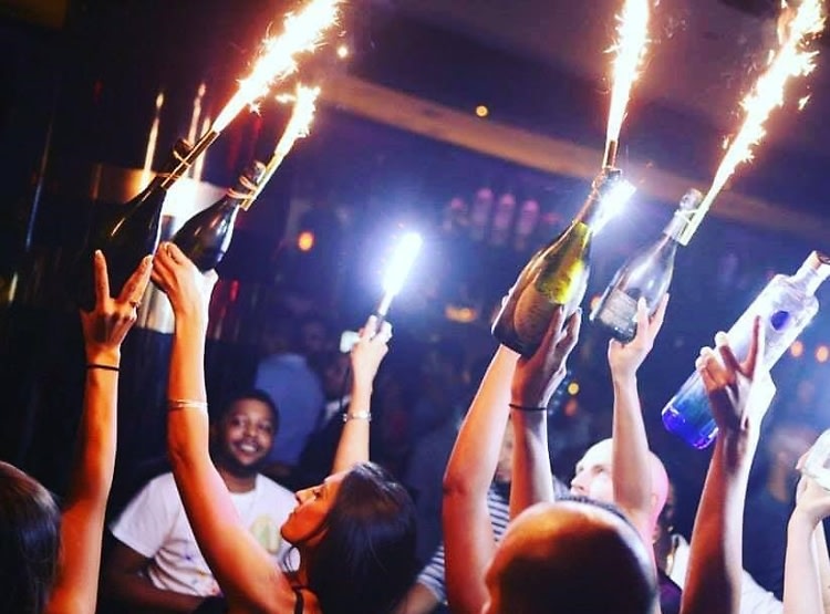 IllusionsLA's tweet image. Bottles Up!!!
First twenty through the doors drink for free for the first hour. Courtesy of @Stunna_Shields and @PrettyBoiPark 

Performance by @VenusJenkins13

Party with the Stars of @MILNetwork__  #THELIFEATL #CrewLove #THELIFENY @FIGHTNYC_ 

Summer is almost over end it right