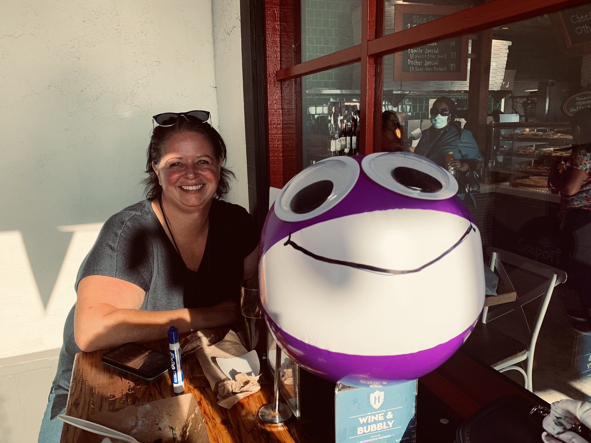 Angela DeaMude tweet media