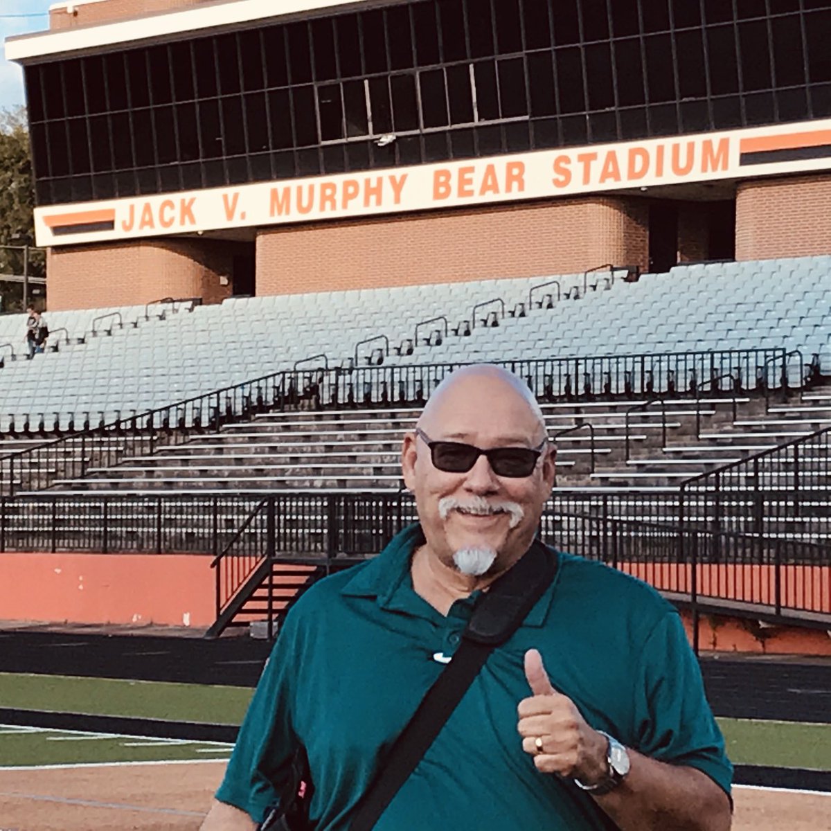 Joeyballgamejh's tweet photo. My office tonight:
Covering tonight’s game between Kilgore (2-1) vs. Gladewater (1-1) @ Jack Murphy Bear Stadium in Gladewater. #ETVarsity #ETFinalScore #K_dogs #RespecttheK https://t.co/ELlQAAx9ZC