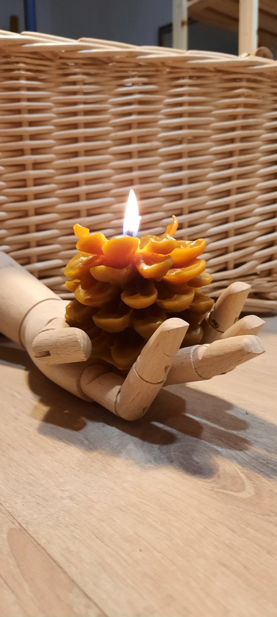 bartleojozefbus's tweet image. Quiero que hubiera un gran &quot;taller protegido&quot; o &quot;social&quot; en Jijona. Un lugar accesible donde todos, sin excepción, puedan trabajar. Mi propuesta es que un &quot;taller social&quot; (tan grande) se ocupe de la producción de artículos relacionados con la Navidad. @XimoPuig ? #XimoPuig ?