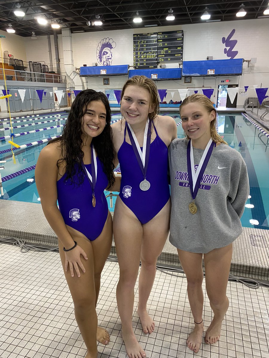 DGN_SwimDive's tweet photo. Divers started off the Trojan Invite with a bang! Going 1-2-3-5!! Megan Carbon π₯Allison Mulvey π₯Gretchen Lucina π₯and Chloe Kartsounes 5th!! Good luck to all the swimmers tomorrow πππΌββοΈπ #wearedgn #ripsquad #swimfast #diveclean https://t.co/lwtzGq6INv