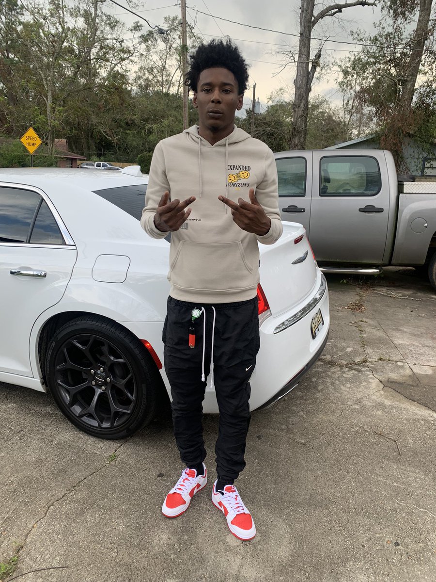m3bjaye's tweet photo. if I lost it all today Iโll be a real nigga STILLโ๏ธ๐๐พ๐๐พ๐ฐ #MTY #3shit https://t.co/V1K7hw7qon