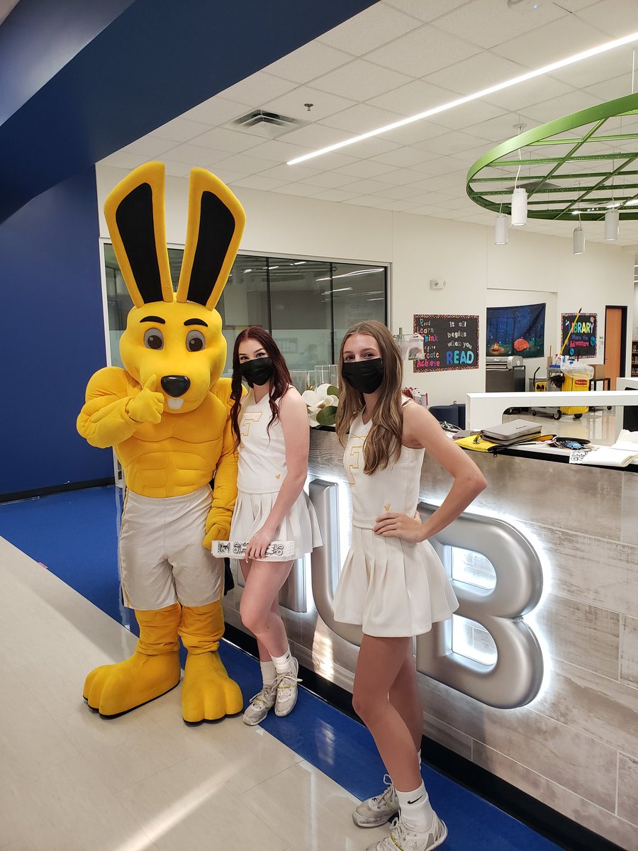 BrittonVenus's tweet photo. @_HendersonHawks We have Jackrabbit spirit! Go...Fight...Win!!! @forneyisd  @ForneyAthletics https://t.co/tqUDRWr6RS