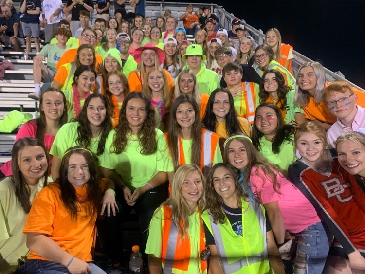 Shout out to the Wynford and BC students  for joining together to watch the halftime show…..Go Royals!!!