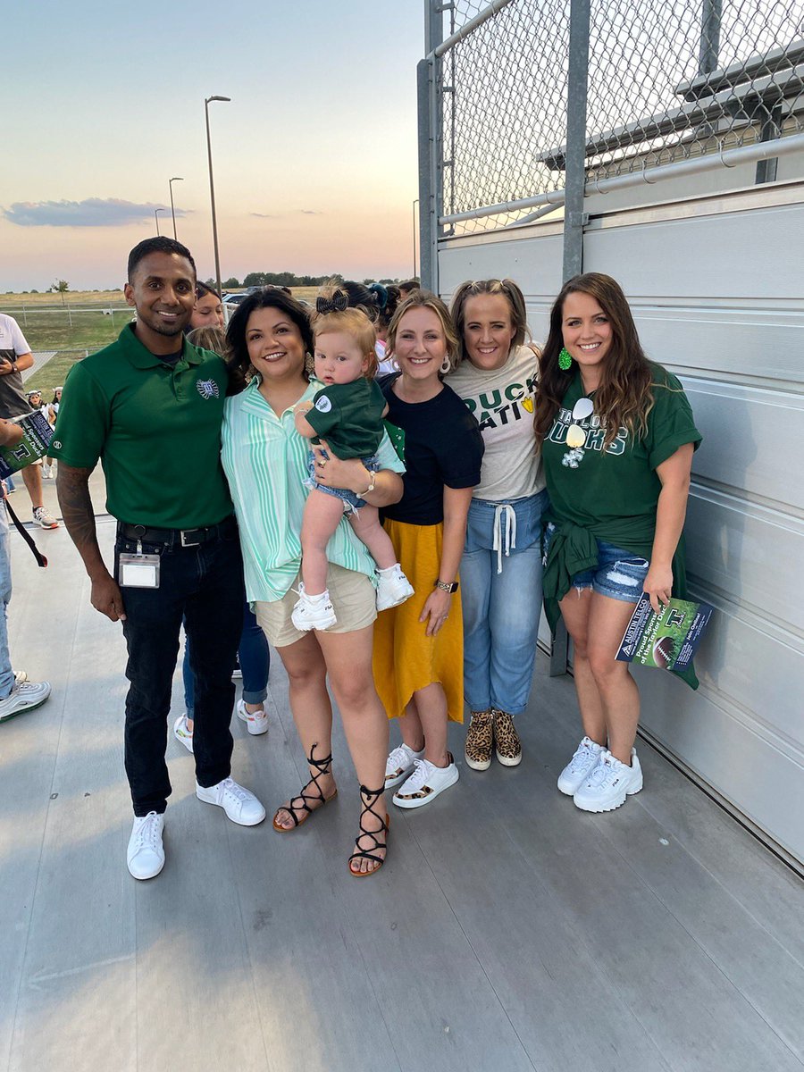 #WhereIsDrPadavil ?? AT TAYLOR HOMECOMING!! 🦆