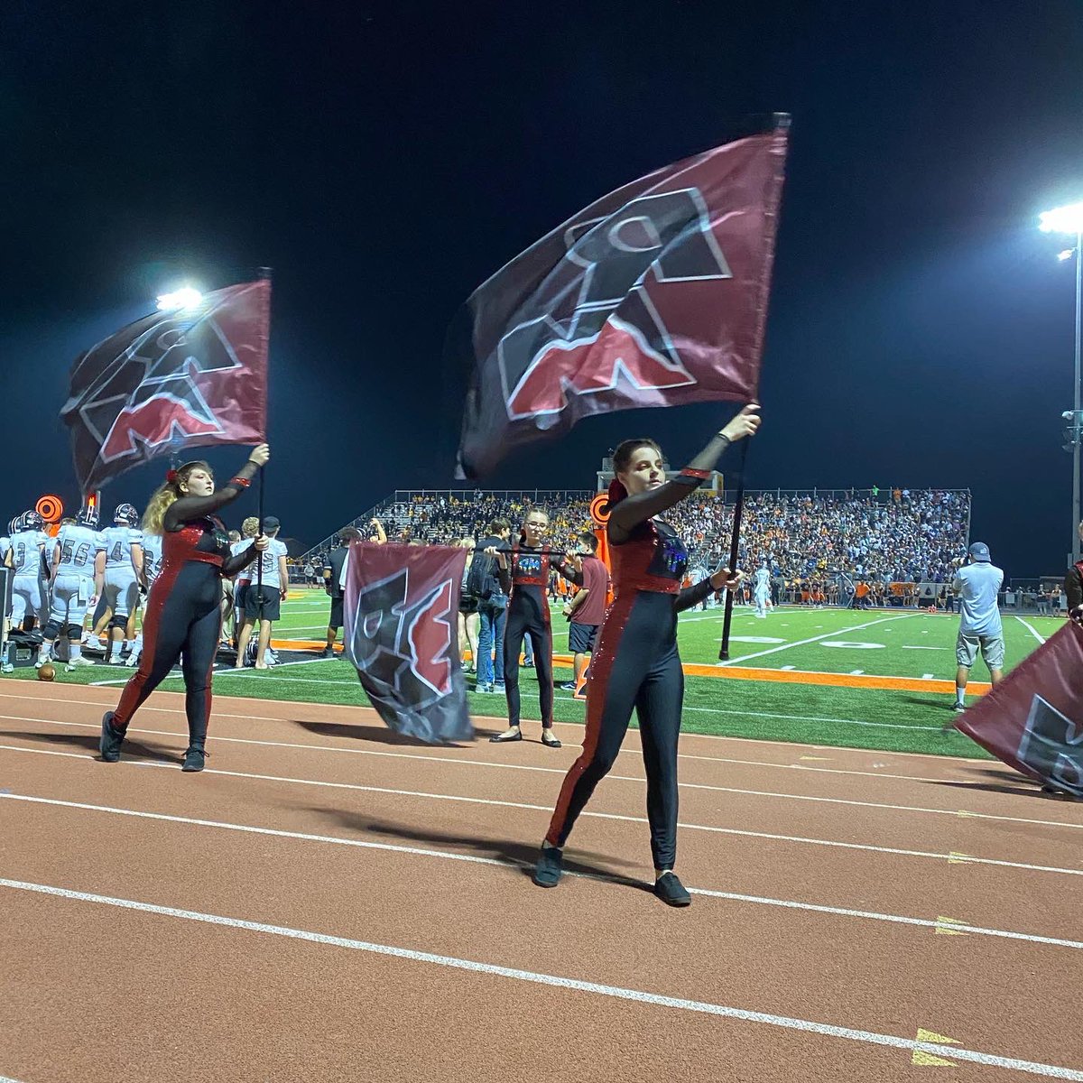 RMHS_Guard's tweet photo. Shout out to our amazing Band Boosters for our new sideline uniforms &amp; spirit flags! 🖤❤️ https://t.co/vI0D1jUzvC