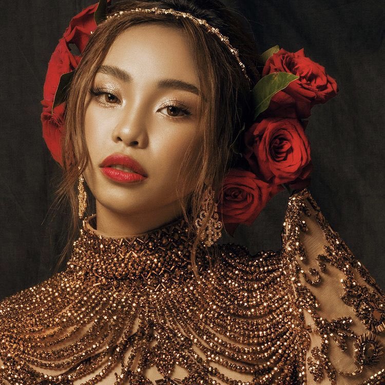 MayWardJedi's tweet photo. Photos with the same energy.

#AnyaTaylorJoy
#MayMayEntrata https://t.co/m4BWKKLqtm