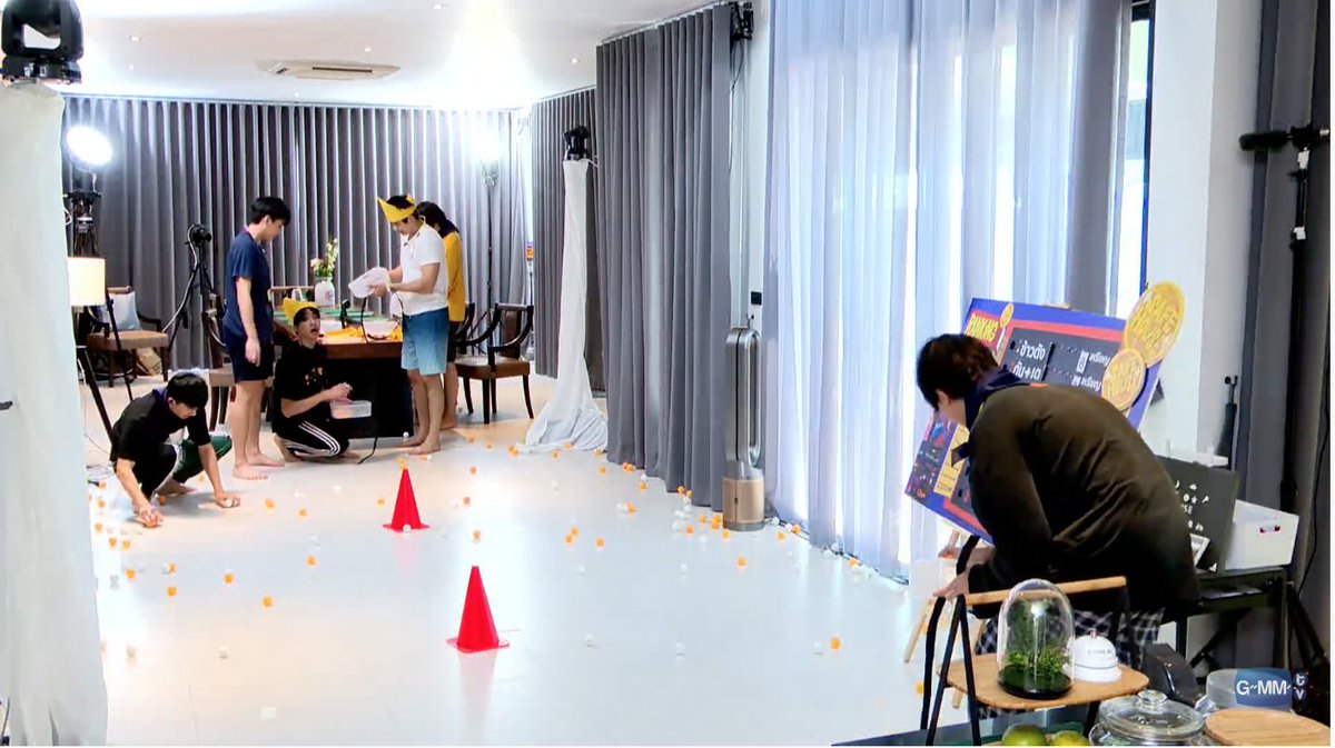 GMMTV's tweet photo. หลังแข่งเสร็จ แต่ละคนก็นะ สภาพพพพพ~~~~
#GMMTVSafeHouseDAY6

🔴LIVE NOW!!!
FB >> https://t.co/9F8NTYAUQh
YT >> https://t.co/ToB5DmvXlJ
#GMMTVSafeHouse #GMMTV

@Tawan_V @Earth_Pirapat @wixxiws @thelukevoyage @ppnaravit @phuwintang @myktnw @Nneo_neos https://t.co/BVv0kdcIaQ