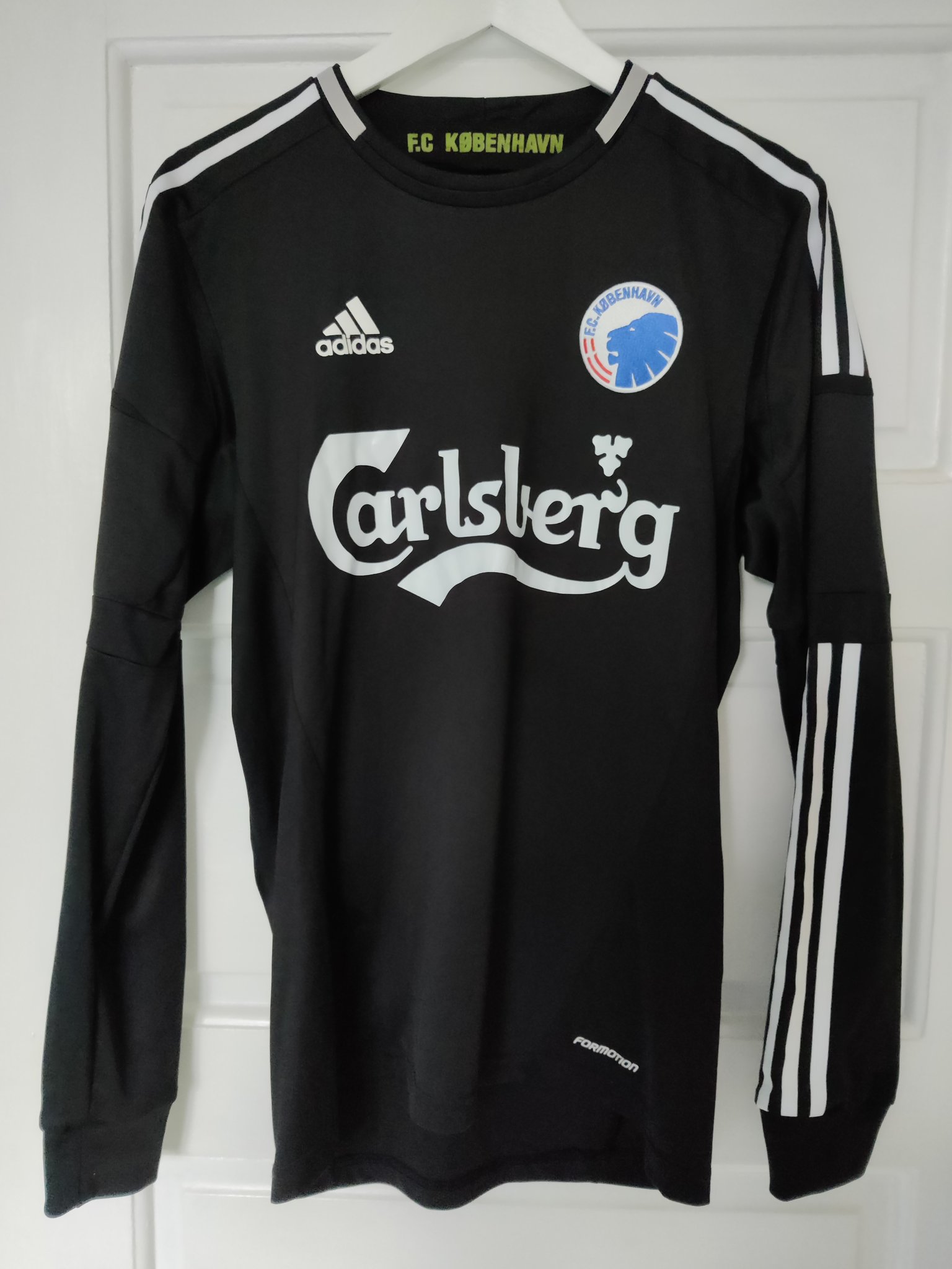 niece salat deform AndysClassicKits on X: "FC Copenhagen away jersey from the 12/13 season.  This is from the year FCK turned 20 years. Not player issued.  #classicfootballshirts #footballshirt #kbhsv #fckøbenhavn  #vintagefootballkits #soccerjersey #jerseycollection https ...