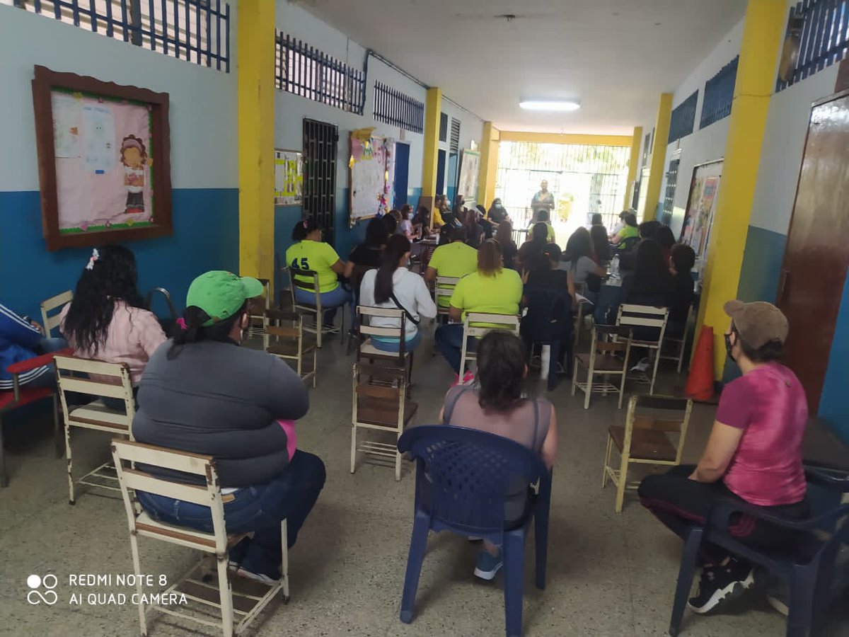 ebjarval's tweet photo. Jueves 16 de septiembre inicio del año escolar 2021-2022. 1er Consejo General del Personal de #ebjarval @charlychaves @HayvicM @_LaAvanzadora @FreddyBernal @MPPEDUCACION @ZonaEducTachira @Crazet2011 https://t.co/VyCvziJpct