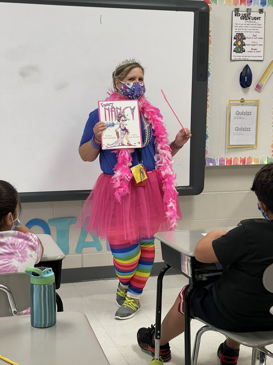Lots of lovely guest readers today! Thanks <a href="/AmberRichardSCE/">Amber Richard</a> <a href="/MrsMay_SCE/">Mrs. May</a> <a href="/SCEMrsBruce/">Mrs. Bruce</a> Mr.Reed, <a href="/RachelRenik/">Rachel Renik</a> <a href="/eslrocks_sce/">Heidi Redmon</a> #readtosucceed <a href="/SCECardinals/">SCECardinals</a> #creeklife