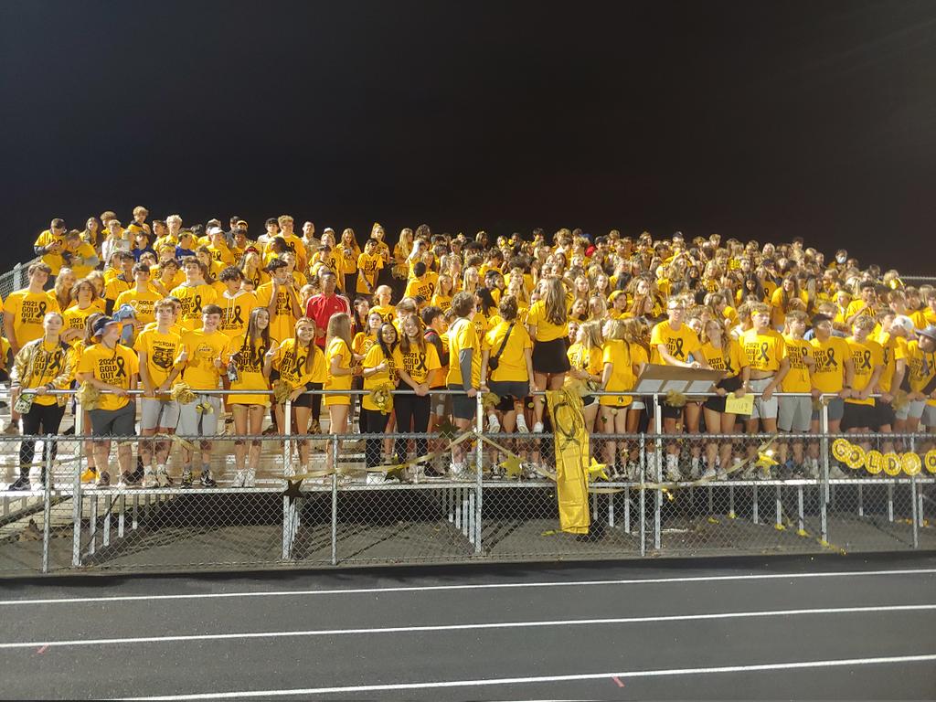 BCHSKeyClub's tweet image. So awesome to see @BCHS_SDE &amp;amp; @BEHS_SDE come together in the fight against childhood cancer.