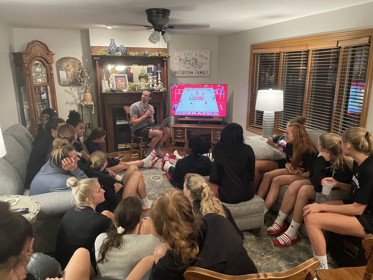 Dani Busboom Kelly tweet media