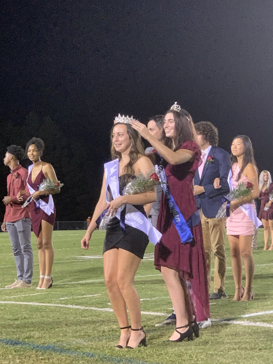 WAStudentBody's tweet photo. Congratulations Meredith Koonts! Your 2021 Homecoming Queen! https://t.co/Tz4opkc8Yb
