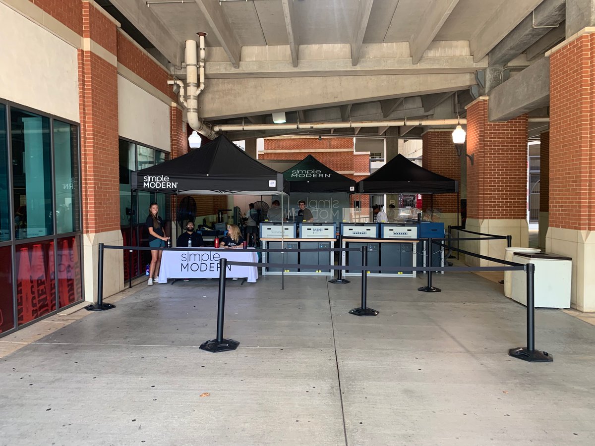 Corbin_Wallace's tweet image. Got the OU v. Nebraska Game of the Century weekend off to a great start!

Check out the @simplemodernco pop up personalization shop near the OU Sooner Shop at the stadium tomorrow!

@OU_Athletics @soonerad 

#beatNebraska #livesimple #beknown