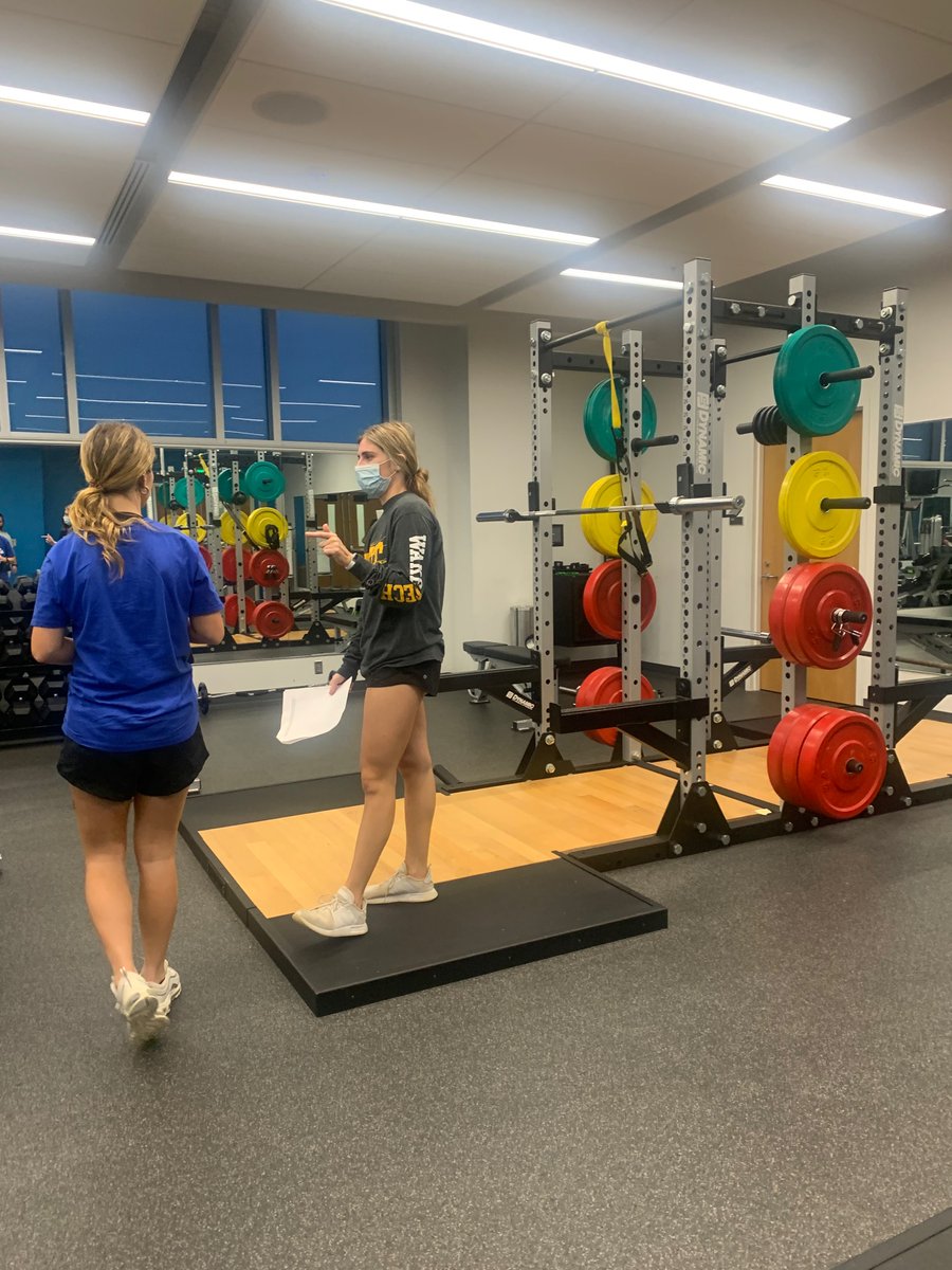 WakeTechSB's tweet photo. This is an amazing team!  So proud of our Wake Tech Softball Team and Nicole Mitchell @nicm_fit on IG!  She was challenged to put together a workout program, helping fulfill her career objectives!  SUCCESS and LEADERSHIP!! https://t.co/BbzVSeuTLD
