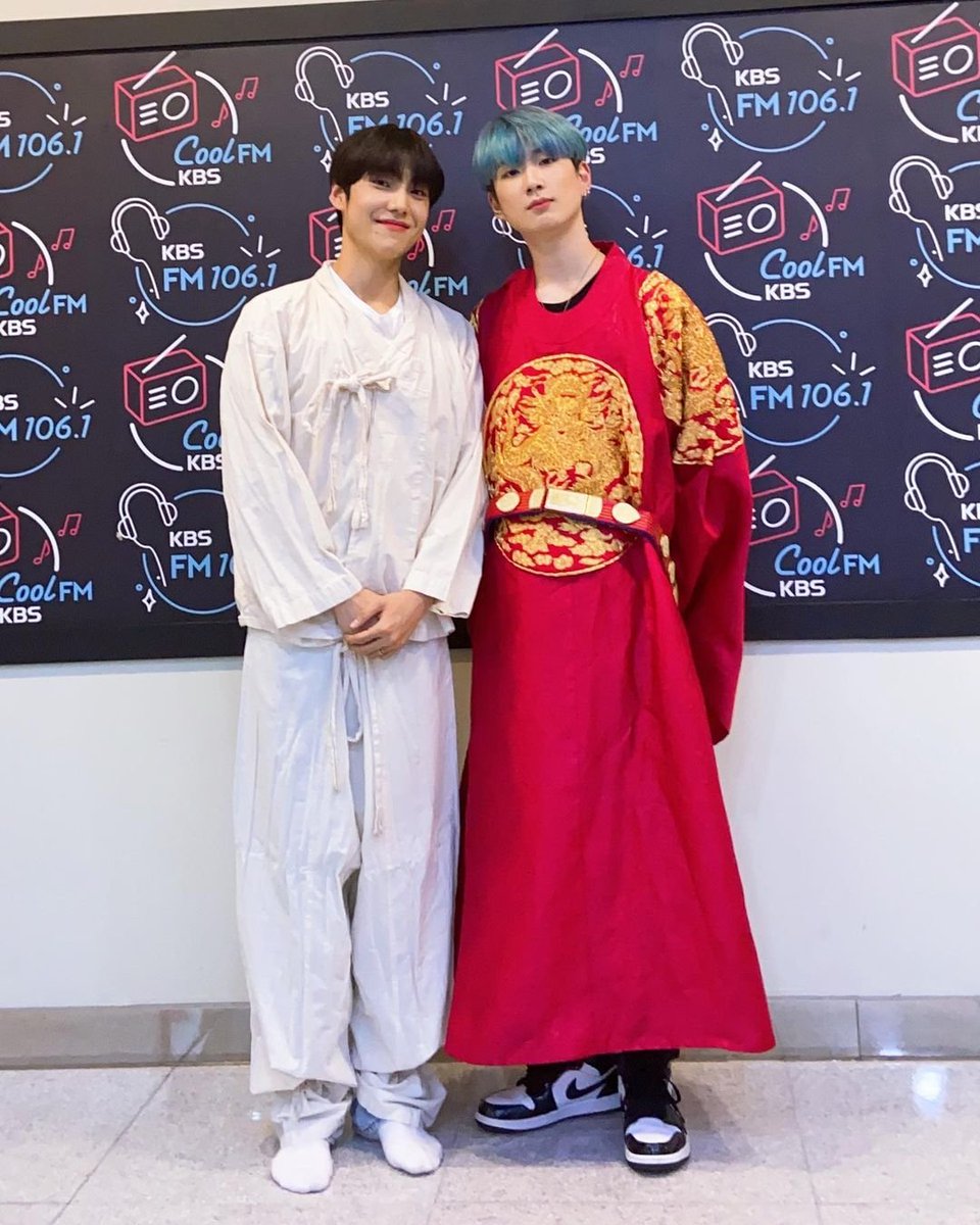 LeeEunsang_Br's tweet photo. #IG #ABDCE | 17.09.21 | Atualização com Eunsang e Junghwan (BDC) no instagram stationz89.1

(01)

#이은상 #LeeEunSang #BRANDNEWMUSIC @LES_BNM #EUNSANG @BDC_BNM https://t.co/y2rdfbvlY6