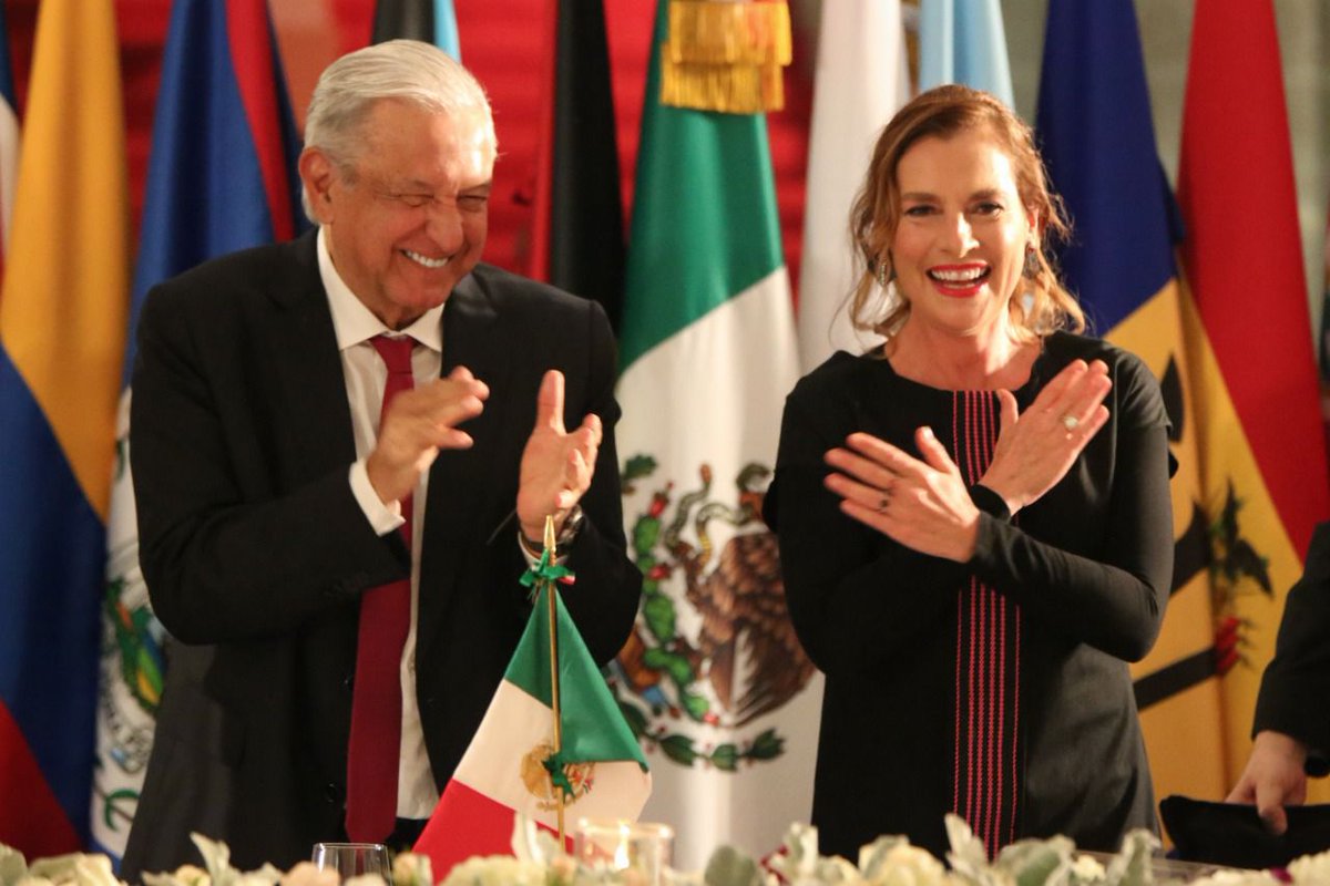 El Presidente López Obrador y su distinguida esposa, Dra.Beatriz Gutierrez Müller, ofrecieron cena de bienvenida a Jefes de Estado y de Gobierno, Vicepresidenta, Ministros, Embajadores y representantes de América Latina y el Caribe que asisten a la VI Cumbre de CELAC.