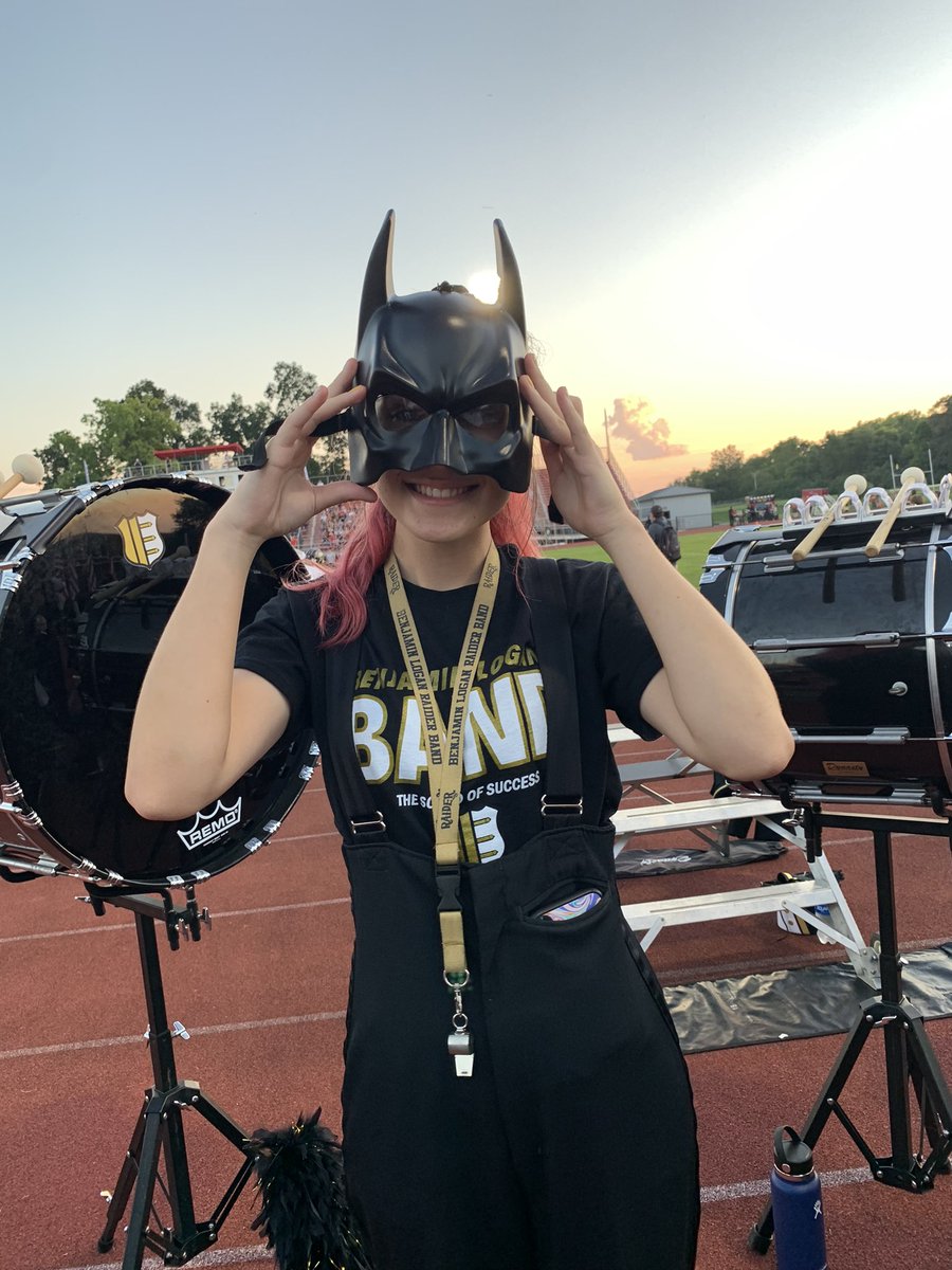 BLjockblocks's tweet photo. Senior field commander Averi Lane 🖤💛 football🤝band https://t.co/yzJzKjrVC8