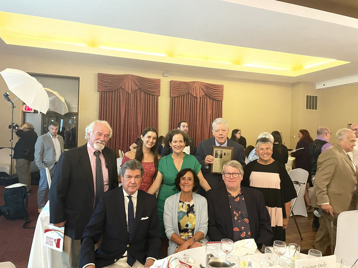 Hanging with <a href="/TheNewportDaily/">Newport Daily News</a> colleagues past and @RIPressAssoc Journalism Hall of Famer Jim Gillis tonight