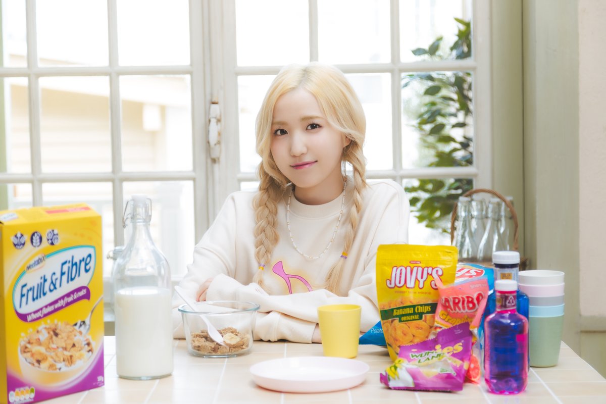 AKB48 Team 8本田仁美と韓国人気ブランドKIRSHのコラボレーションアイテム販売決定!! prtimes.jp/main/html/rd/p…