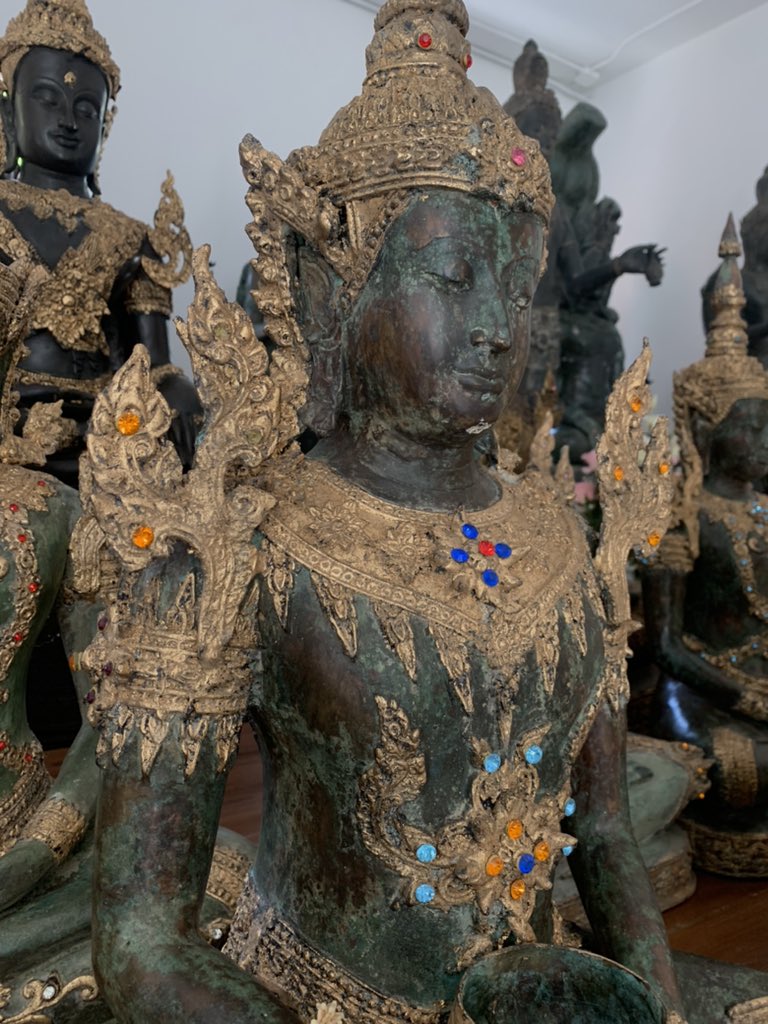 itsswannft's tweet photo. Today was visited temple here I brought picture for you guys https://t.co/kConArNlFk