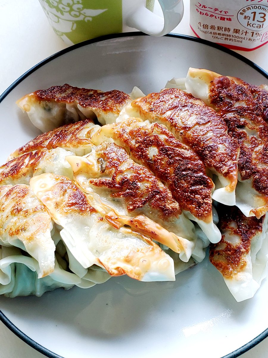 私魔女のキキ こっちは仕事中ずっと熱っぽくて家帰ったら胃に優しいもの食べてパブロ よんがのイラスト 私魔女のキキ こっちは仕事中ずっと熱っぽくて家帰ったら胃に優しいもの食べてパブロ よんがのイラスト