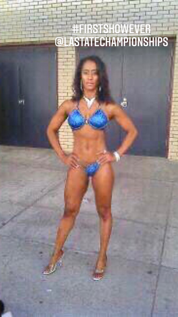 fitnessdiva3000's tweet photo. #firstshowever https://t.co/IfI4D4IeU6