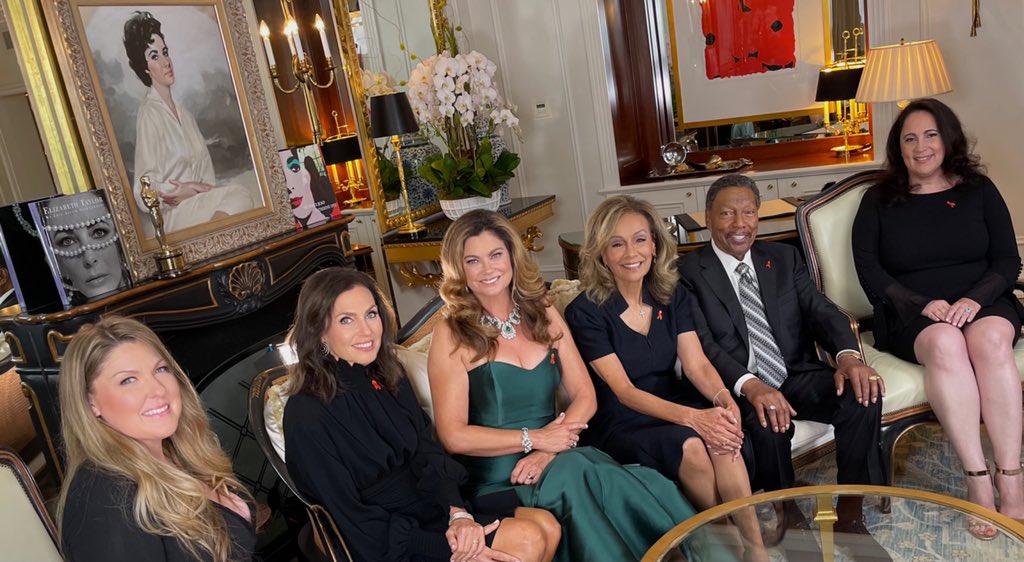 Good Evening, tonight is the <a href="/ETAForg/">The Elizabeth Taylor AIDS Foundation</a> Elizabeth Taylor Ball to end AIDS. Please, click the link for our message. #ETAF #ElizabethTaylor 

vimeo.com/607940963/2b4b…