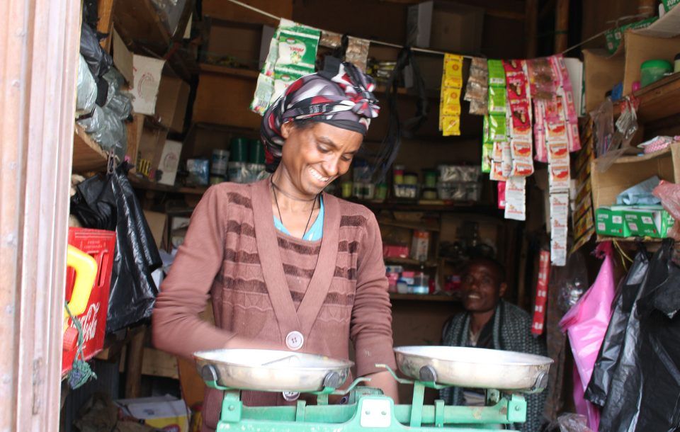 fistulaethiopia's tweet photo. Without medical assistance, women like Elfinesh can experience an #obstructedlabour, resulting in debilitating injuries
Following #treatment, #rehabilitation and #education , Elfinesh is now able to provide her family with a #stableincome 🌺
Read more → https://t.co/PCsDTPjlhw https://t.co/EcB8EtBp00