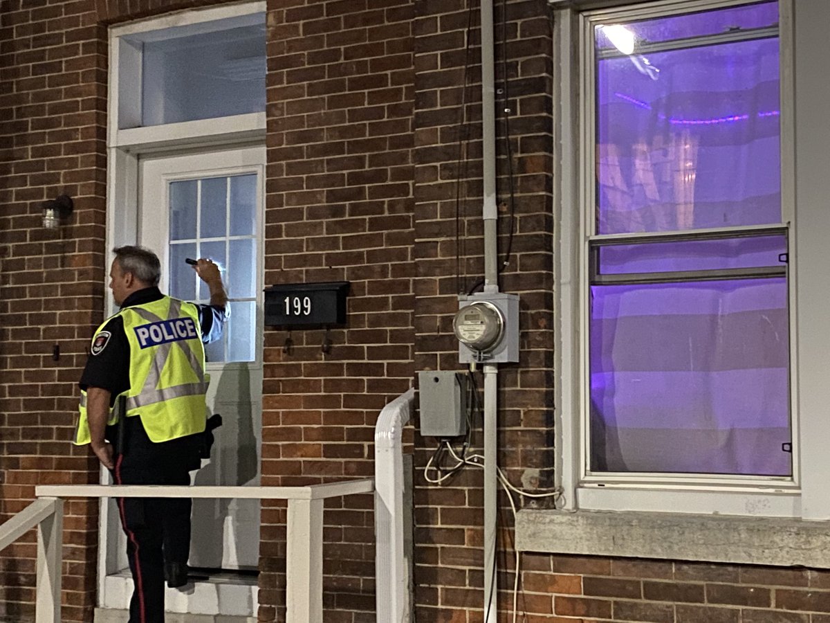 kingstonist's tweet image. Kingston Police and Kingston Bylaw out in heavy numbers in the University District tonight. Residents of one property at the corner of University and Earl hosting a large party just received twelve aggravated nuisance party tickets, for a total of $24,000. #ygk