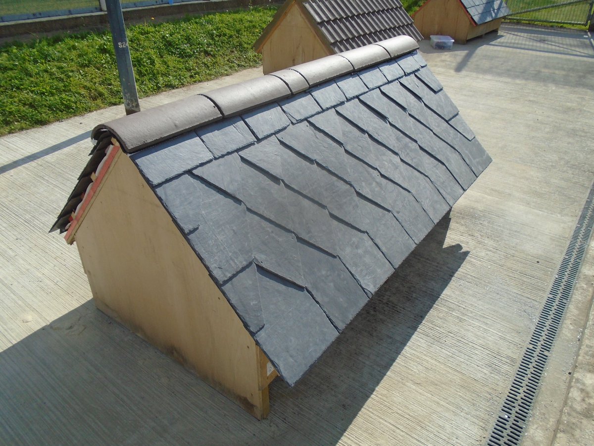 AcademyGla's tweet photo. Roof training at The Mount, the trainees put in hard work, the results are amazing…
#TheMount #GLA #Slating #Training #Skills #Jobs https://t.co/uvac9QGgd2