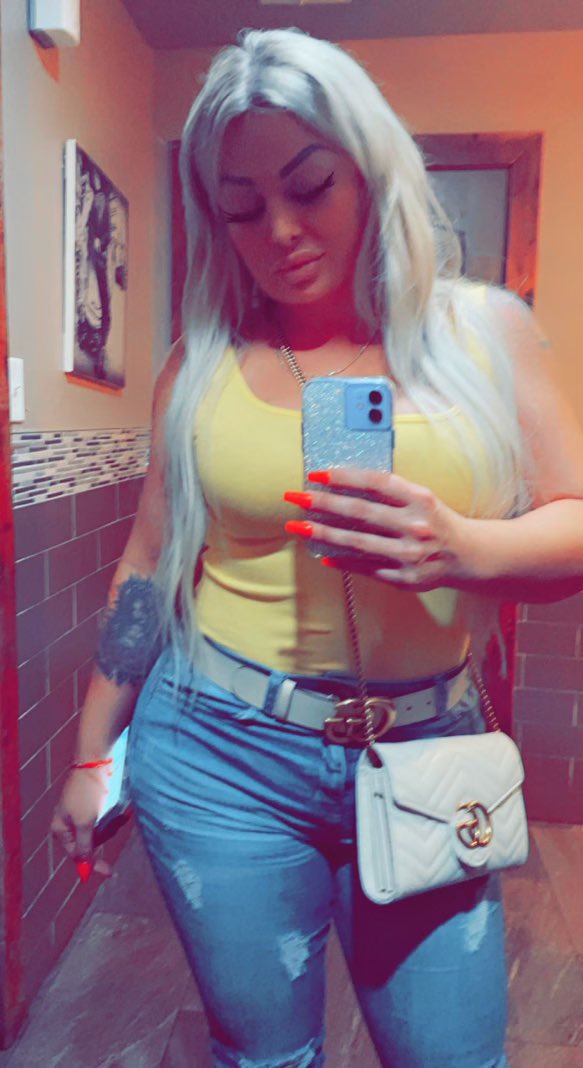 Taylor Banks (@taylorbanksxo) Twitter